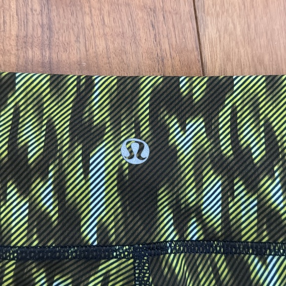 Pattern Lululemon Leggings - Picture 2 of 3